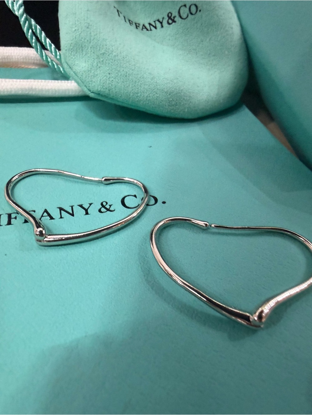 Tiffany & Co. Silver Heart Hoop Earrings with Tiffany Blue Pouch - Picture 7 of 8